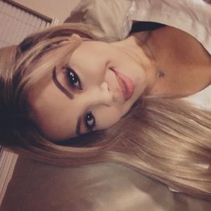 Meet your Posher, Chuyen crystal